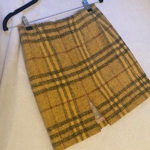 100% AUTHENTIC BURBERRY MINISKIRT